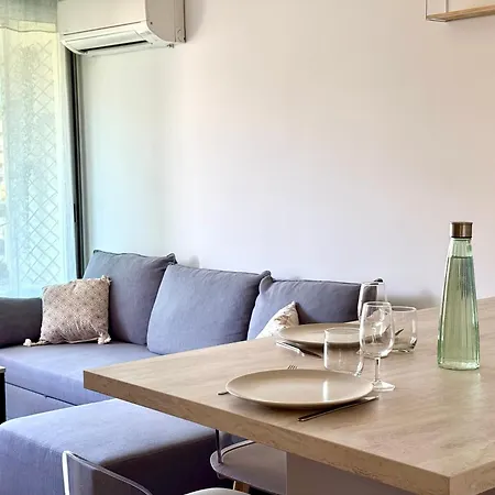 Apartament 2 Pieces Cosy Equipe Au Calme Avec Piscine